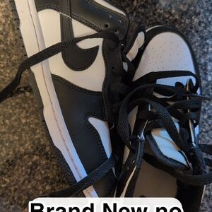 Nike Kids Black & White Low-Top Sneakers